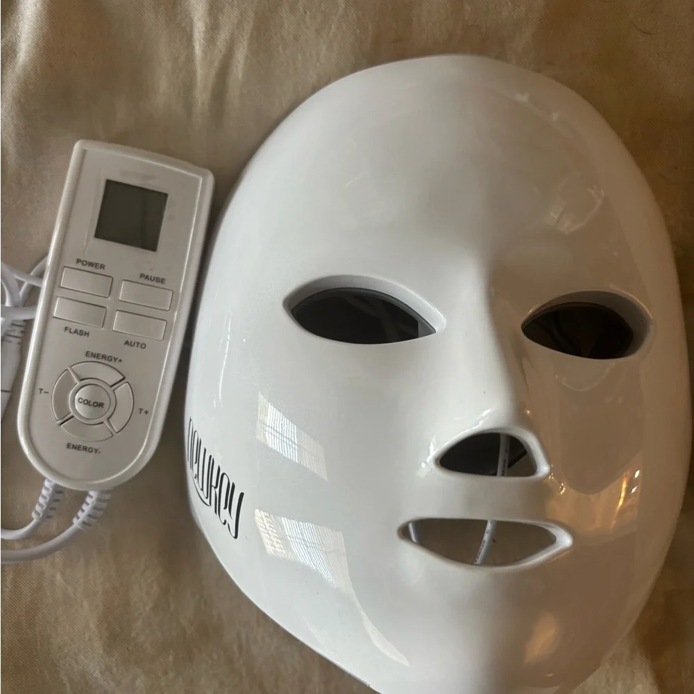 LED Mask with Remote - Picture 2 of 9